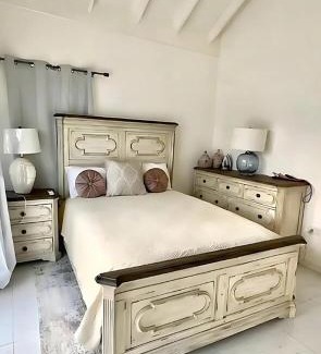 Orange Bay Casa | Sunset Serenity 2BR Oceanview Beach & Pool Access