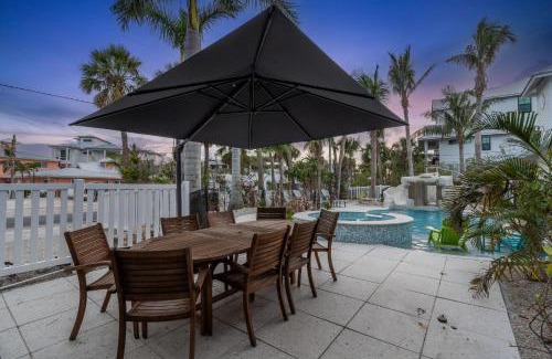 Siesta Key Village Casa | Sunset Splash
