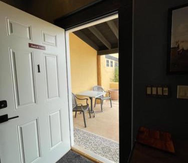 Pinnacle Peak Casa | Sunset Suite - Cave Creek Guest Suites