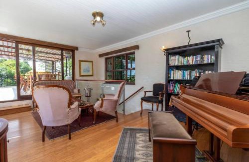 Northcliff Villa | Sunset View Escape
