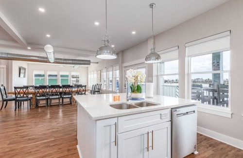 Rockport Casa | Sunsets | Private Pool & Hot Tub | Outdoor Kitchen | Boat Lift | Views
