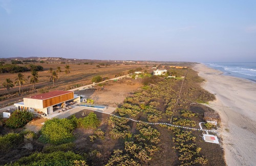 Barra de Colotepec Casa | Sunset Villa beachfront