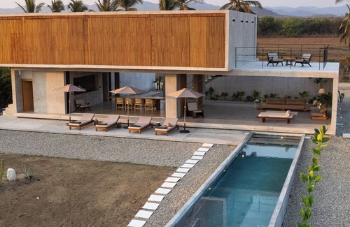 Barra de Colotepec Casa | Sunset Villa beachfront
