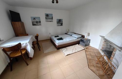 Banka Apartamento | SunsetHouse Garden Apartment