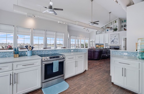 Key Allegro Casa | Frente al hogar en Little Bay! ¡Luces de pesca Green Night y las mejores puestas de sol!