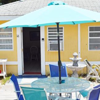 Indian Rocks Beach Casa | Sunshine Cozy Cottage