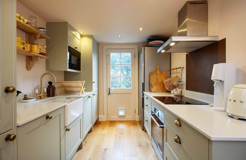 Stoke Newington Casa | Sunshine Joy, by Veeve