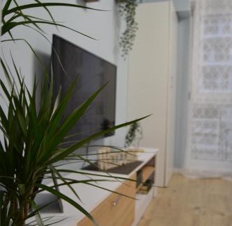 Sector 2 Apartamento | SUNSHINE - New & Quiet 1BR Apt, Business area, close to Airport, Highway A3, Subway