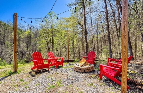Sevierville Cabina | Sunshine Ridge, Hot Tub, Game Room, $1089 FREE tickets each paid day, Dollywood