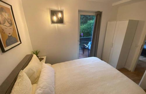 Birkenau Apartamento | SUNSIDE Idyllisches Apartment am Wasser