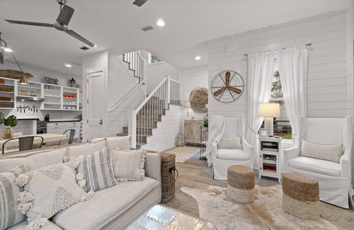 Hammocks of Seagrove Casa | Sunsoaked Seagrove Getaway | 2 Community Pools | 6 Bikes | Close to Seaside