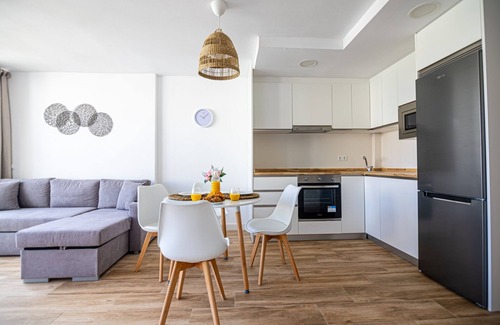 Costa del Sol Apartamento | Sunstay Seaside Flat I Puerto Marina Benalmadena