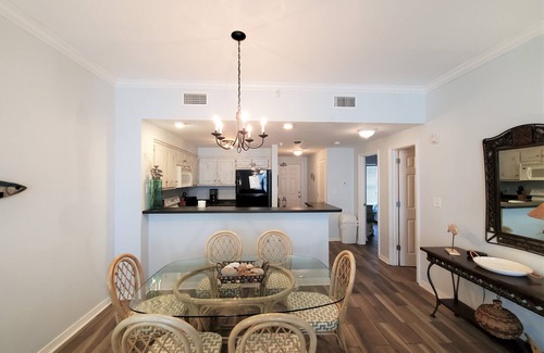 Dauphin Island Condominio | SunTime at the BEACH! Updated 2nd Floor Unit! GREAT Views of 2 Pools and Gulf!