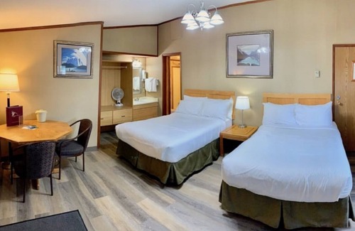 Sunwapta Falls Cabina | Sunwapta Falls Rocky Mountain Lodge
