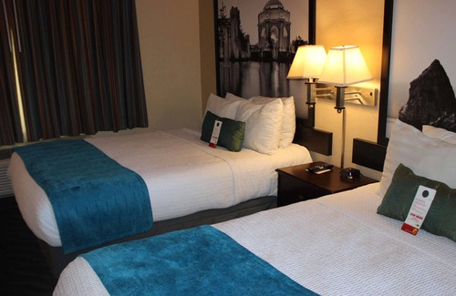 Central Berkeley Hotel | Super 8 by Wyndham Berkeley