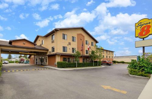 Butte Hotel | Super 8 by Wyndham Butte MT