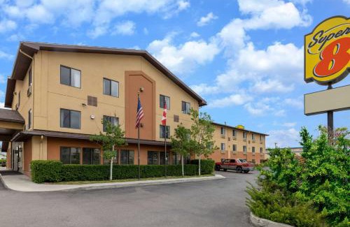 Butte Hotel | Super 8 by Wyndham Butte MT