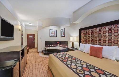 Hidalgo Hotel | Super 8 by Wyndham Hidalgo at La Plaza Mall & Mcallen Airport