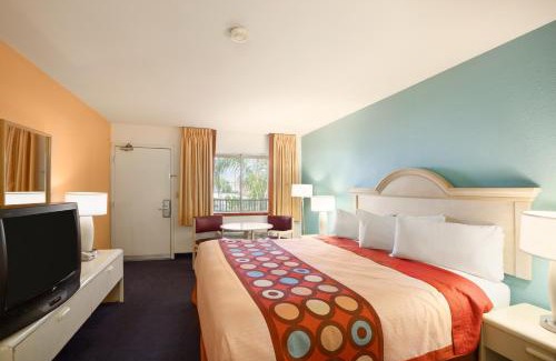 Indio Hotel | Super 8 by Wyndham Indio