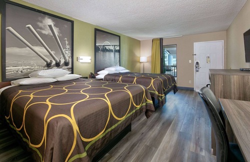 Tillmans Corner Hotel | Super 8 by Wyndham Mobile/Tillmans Corner