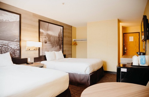 Revelstoke Hotel | Super 8 by Wyndham Revelstoke BC