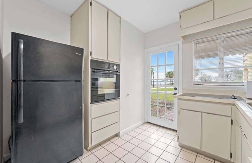 Historic Downtown Kissimmee Casa | SUPER BOHO - At Lake Toho, Fishing, VINTaGE VIBEs