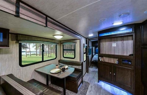 Maryvale Village Otro | Super Bowl RV Camping Venue 2 miles from Stadium
