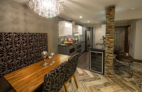Las Vegas Complejo | Super Bowl Valentines Getaway for Two in Vegas!