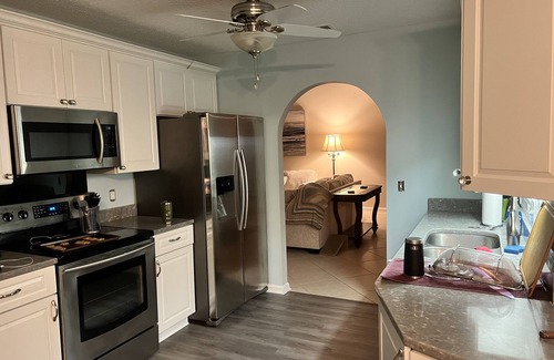 Savannah Casa | Super Clean & Cozy Savannah Home 15 min from both Tybee Island and Downtown.