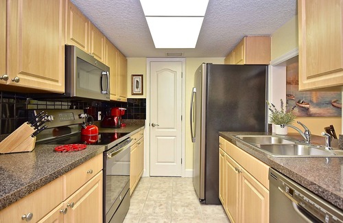 Sarasota Condominio | ¡Renovado! A minutos de Siesta Key. ¡Super limpio! ¡Grandes tarifas de verano!