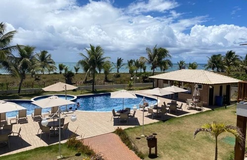Bela Vista Apartamento | Super comfortable apartment, foot in the sand!