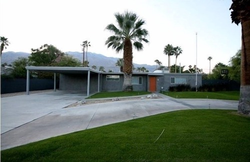 Sunrise Vista Chino Casa | ¡SUPER COOL Albert Frey Remodeled Architectural Pool Home!