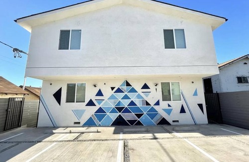 Boyle Heights Casa | Super cozy 1 bedroom with a private bathroom available in quiet neighborhood