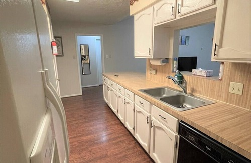 Katy Casa | Super Cozy 4 Bedroom by Premier Host - Sleeps 10