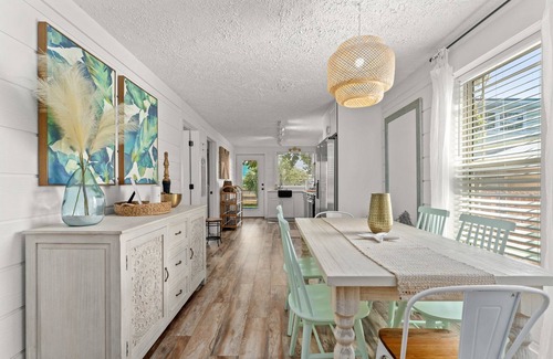Holiday Beach Casa | Super Cute 2BR 2BA bungalow