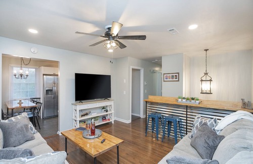 Nashville Casa | Super Cute 4 bed/2 bath home with Hot Tub/Fire Pit/Game Room!