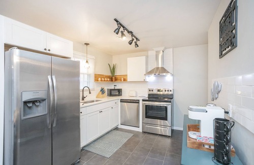 Nashville Casa | Super Cute 4 bed/2 bath home with Hot Tub/Fire Pit/Game Room!