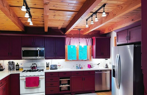 Franklin County Cabina | Super Cute & Cozy Cabin In The Paradise With 65" TV, Hot Tub, Boats, Bikes.....