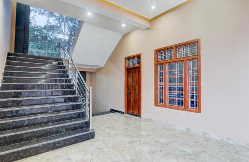 Misrikh Hotel | Super Hotel O Kashvi Hotel
