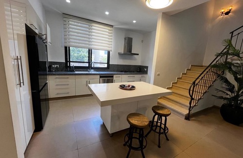 Hod HaSharon Casa | Super house ! Villa09