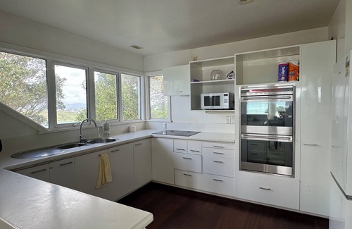 Wellington Casa | Super large seaview house