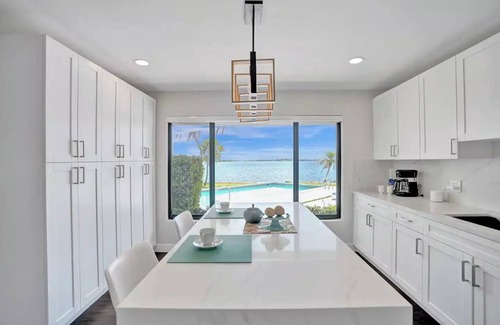 Seybold Casa | Super Luxury Bayfront Compound