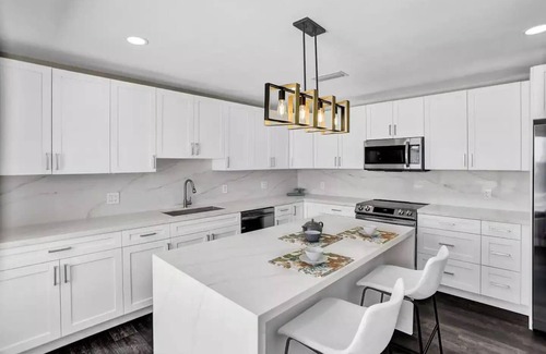Seybold Casa | Super Luxury Bayfront Compound