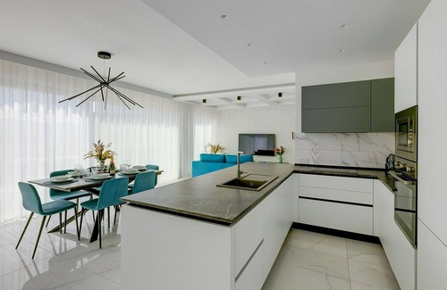 Tal-Ghoqod Apartamento | Super Luxury Penthouse with Hot Tub and Pool
