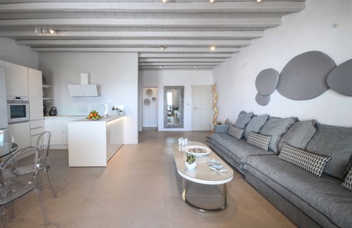 Plintri Villa | Super ParadiseVillas' Complex, Free Daily Maid Service, close to beach