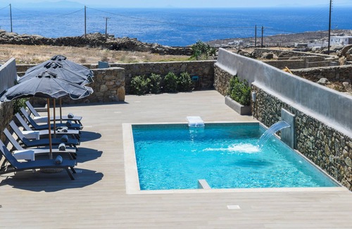Plintri Villa | Super ParadiseVillas' Complex, Free Daily Maid Service, close to beach