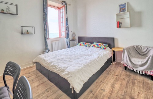 Guethary Apartamento | SUPER STUDIO IN THE CENTER OF GUETHARY, BEACH ON FOOT + SEA VIEW