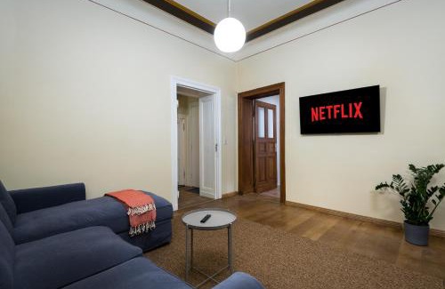 Moabit Apartamento | Super Zentral super schöner Altbau in Moabit Rostockerstraße im Herzen von Berlin für bis zu 6 Personen
