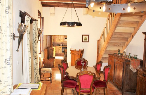 Saint-Cyprien Casa | Magnífica siglo 14 casa histórica con 2 dormitorios grandes duermen 5 invitados