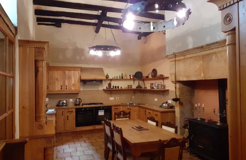 Saint-Cyprien Casa | Magnífica siglo 14 casa histórica con 2 dormitorios grandes duermen 5 invitados